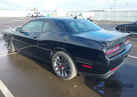 2021 Dodge Challenger R/T Scat Pack z USA, uszkodzony, nr VIN 2C3CDZFJ2MH641596
